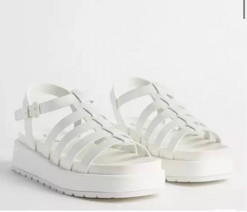 Torrid White Fisherman Lug Sandals Chunky Size Women's 7 WW Bratz Y2K Vibes
